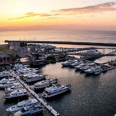 Motor Yacht Boatel Hotel Barcelona Exterior foto