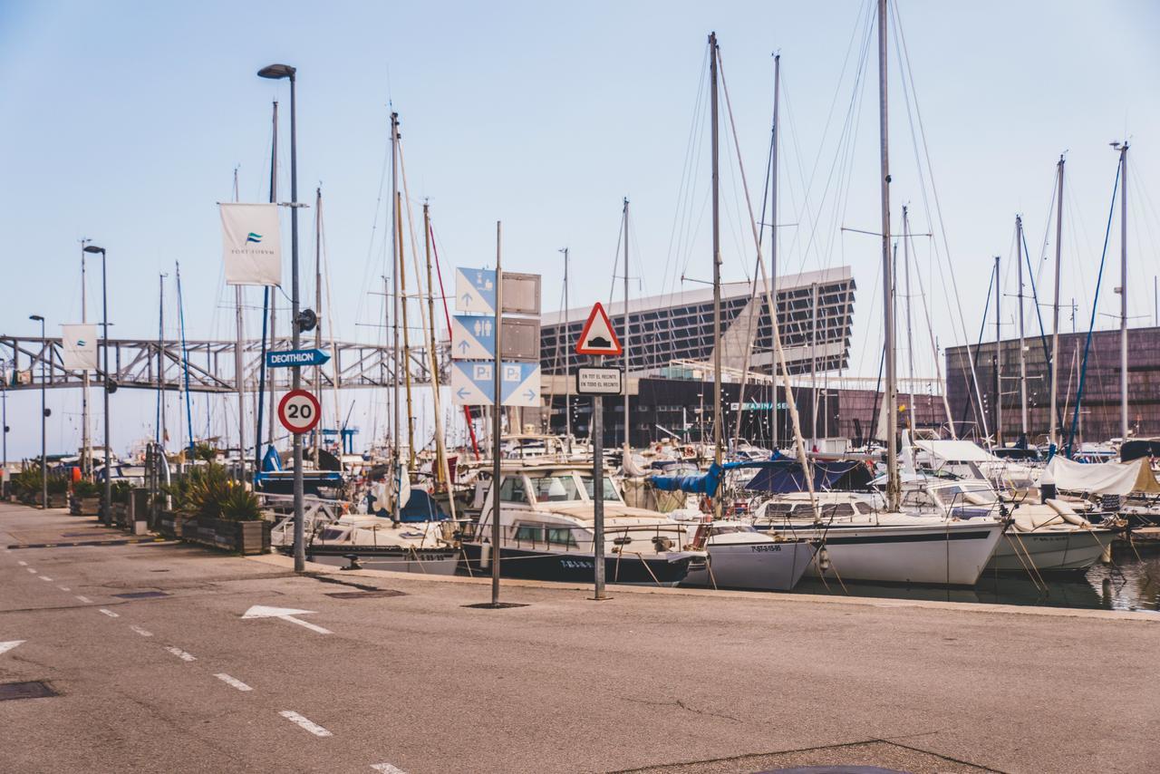 Motor Yacht Boatel Hotel Barcelona Exterior foto